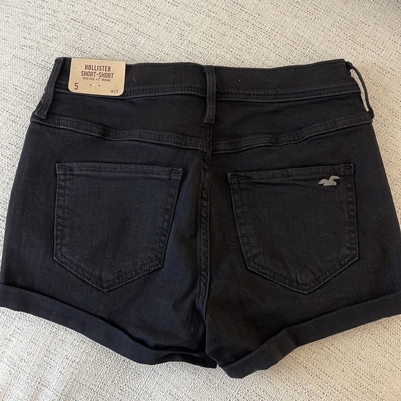 Hollister Short-Short High Rise - Picture 2 of 3